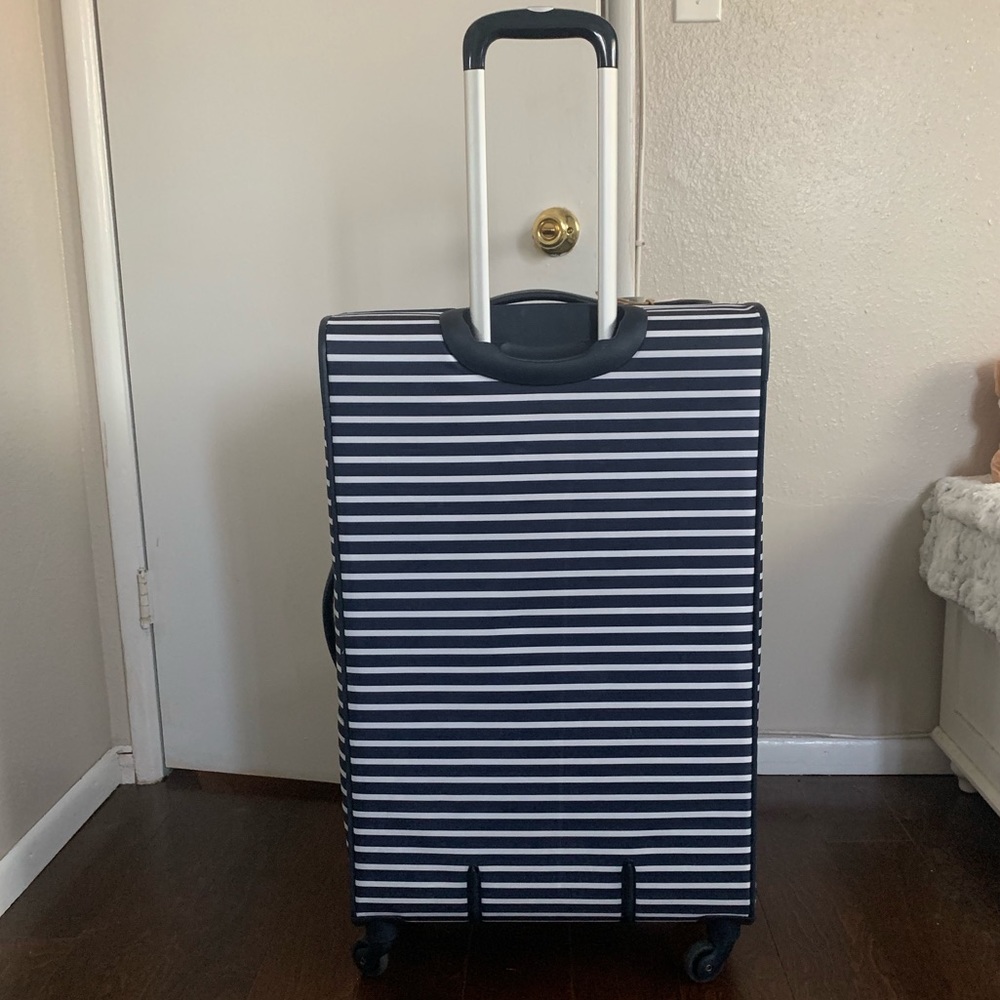 NWT ✨Tommy Bahama 29” expandable spinner suitcase - Picture 3 of 8